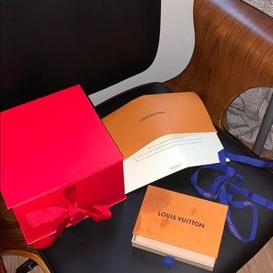 LV Box & folder with note